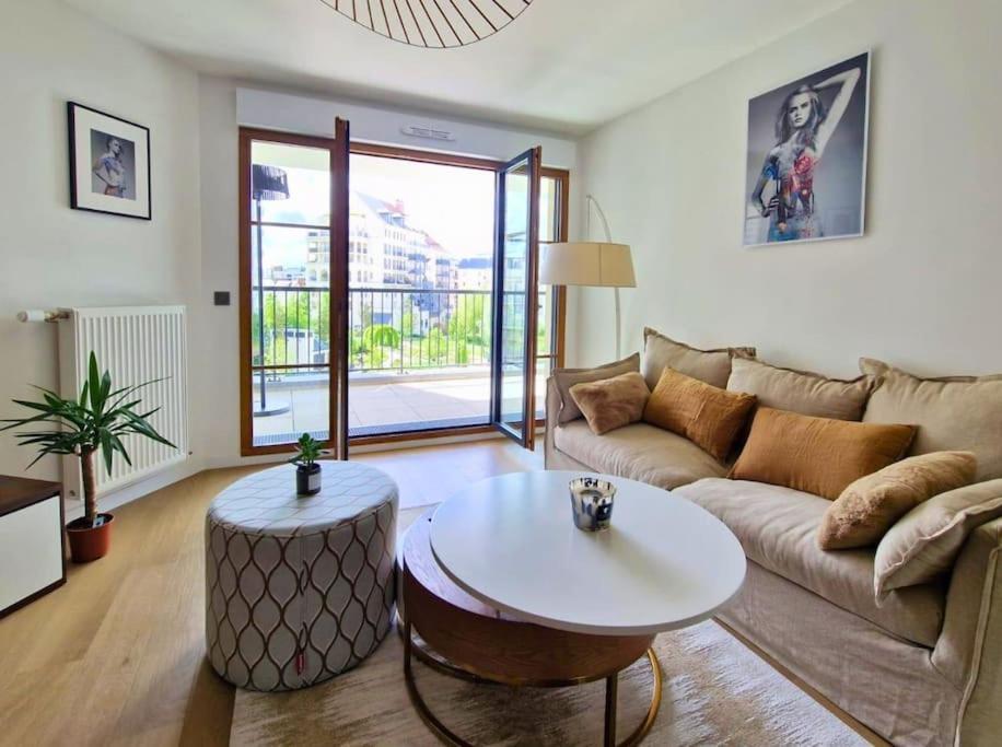 Sublime 4 Etoiles Neuf T3 Aputeaux 61m2 Proche La Defense, 10m2 De Terrasse Avec Magnifique Vue * Puteaux